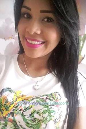 171718 - Daniela Age: 32 - Colombia