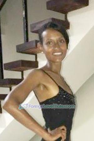 173738 - Stephanie Age: 37 - Costa Rica