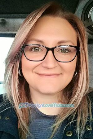 185864 - Ingrid Age: 49 - Costa Rica