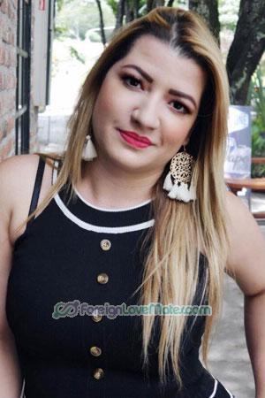 186686 - Guissela Age: 39 - Colombia