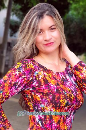 193928 - Adriana Age: 39 - Colombia