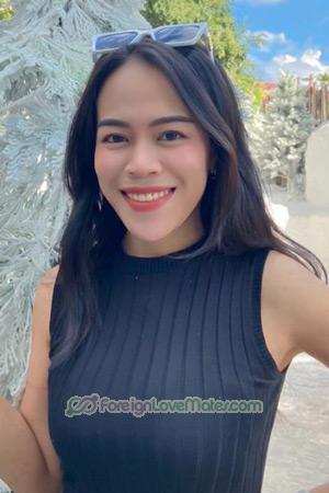 211069 - Jittraporn Age: 26 - Thailand