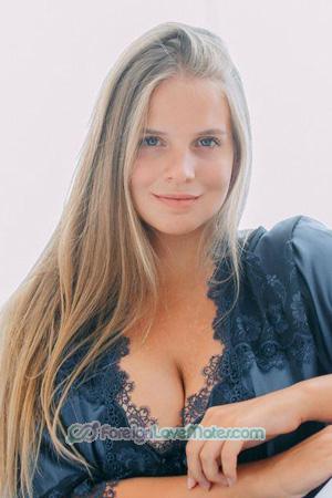 212204 - Elizaveta Age: 26 - China