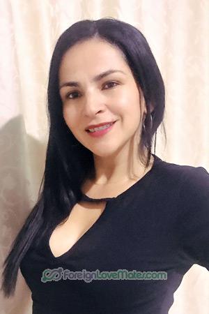 212326 - Alexandra Age: 49 - Colombia