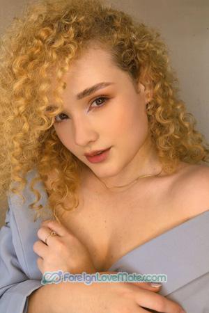 215550 - Scarlet Age: 26 - Colombia