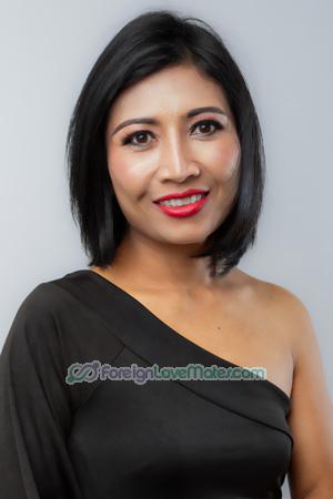 219770 - Ploychomphoo Age: 41 - Thailand