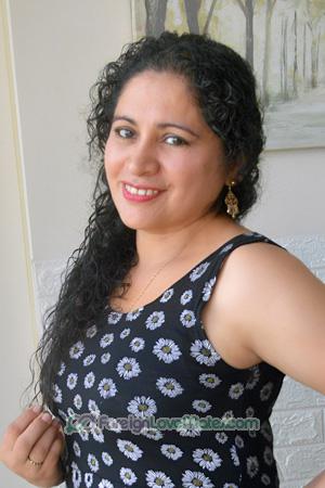 223311 - Julissa Age: 49 - Peru
