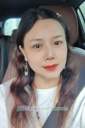 225872 - Lily Age: 48 - China