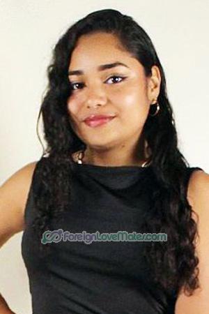 226833 - Alizon Age: 26 - Costa Rica