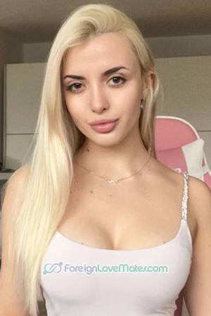 227347 - Daryna Age: 22 - Ukraine
