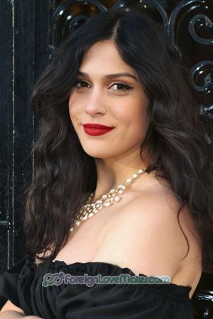 229074 - Emilia Age: 26 - Argentina